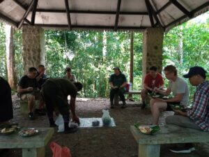 Lunch time trekking tour