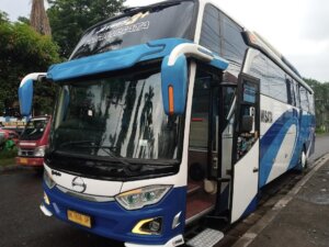 sewa bus pariwisata medan
